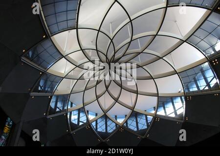 Plafond fleuri à l'église catholique Saint Ignatius, Kojimachi, Tokyo. Pris en janvier 2020. Banque D'Images