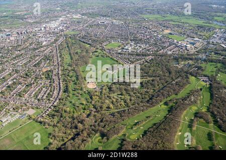 Cassiobory Park, Humphry Repton a développé certains des jardins et une grande partie du parc en 1801-02, Watford, Hertfordshire, Royaume-Uni. Vue aérienne. Banque D'Images