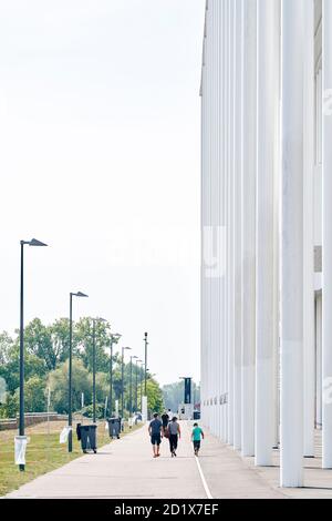 Le stade Matmut ATLANTIQUE, connu auparavant sous le nom de Nouveau Stade de Bordeaux, à Bordeaux, en France, est un stade de football élégant qui accueille environ 42,000 personnes. Terminé 2015. Banque D'Images