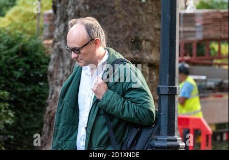 Londres, Royaume-Uni. 6 octobre 2020. Dominic Cummings arrive au 10 Downing Street Londres crédit: Ian Davidson/Alay Live News Banque D'Images