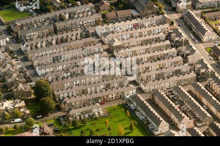 Vue aérienne des maisons anciennes terrasses, à Colne, Lancashire, nord-ouest de l'angleterre. ROYAUME-UNI Banque D'Images