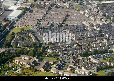 Vue aérienne des maisons anciennes terrasses, à Colne, Lancashire, nord-ouest de l'angleterre. ROYAUME-UNI Banque D'Images