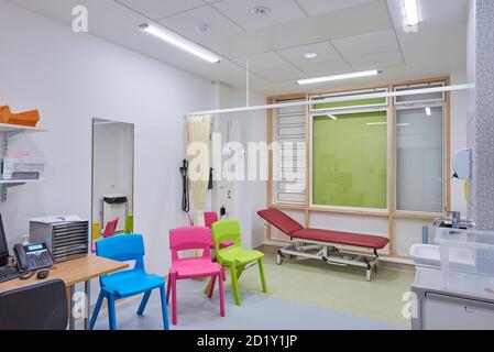 L'intérieur coloré du nouvel hôpital pour enfants de Sheffield, dans le Yorkshire du Sud, dans le nord de l'Angleterre, au Royaume-Uni Banque D'Images