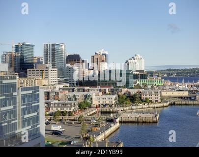 Halifax City Centre Waterfront et Skyscraper Skyline Nouvelle-Écosse Canada Banque D'Images