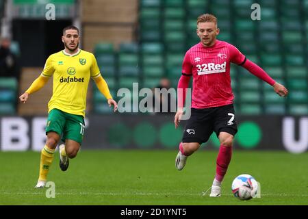 Kamil Jozwiak du comté de Derby et EMI Buendia de Norwich City - Norwich City v Derby County, Sky Bet Championship, Carrow Road, Norwich, Royaume-Uni - 3 octobre 2020 usage éditorial seulement - des restrictions DataCo s'appliquent Banque D'Images