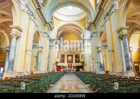 Cathédrale archiépiscopale intérieure du Duomo de Ravenne. Banque D'Images