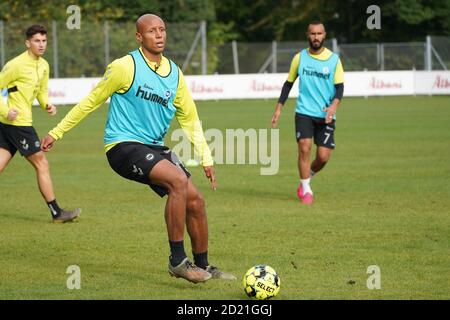 Odense, Danemark. 06e octobre 2020. Ayo Simon Okosun d'Odense Boldklub vu pendant une session d'entraînement à Odense Boldklub terrain d'entraînement Aadalen à Odense. (Crédit photo : Gonzales photo/Alamy Live News Banque D'Images