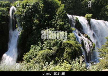 Les splendides cascades de Marmore en Italie Banque D'Images