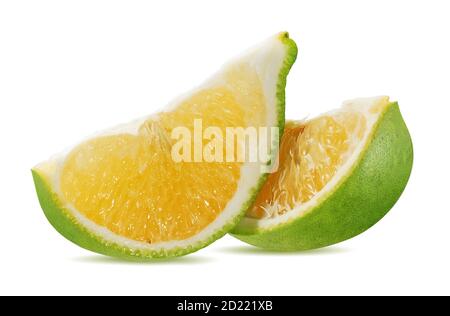 Calamansi ou fruits orange verts isolés sur fond blanc Banque D'Images