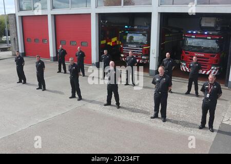 Ayr, Ayrshire, Écosse, Royaume-Uni 04 mai 2020, Ayr Fire Station : défilé des pompiers pour la journée nationale de commémoration des pompiers Banque D'Images