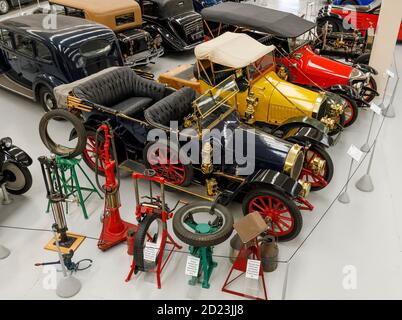 Vue générale sur l'étage du musée de l'automobile du sud, Otaihanga, Île du Nord, Nouvelle-Zélande. Banque D'Images