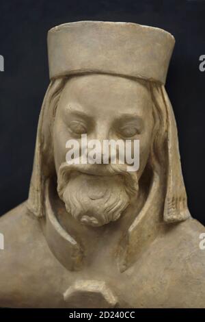 L'empereur Saint-Romain Charles IV Plâtre du buste gothique par l'architecte et sculpteur germano-bohémien Peter Parler (Petr Parléř) du triforium de la cathédrale Saint-Vitus au château de Prague, exposé dans le Lapidarium du Musée national (Lapidárium Národního muzea) à Prague, République tchèque. Banque D'Images