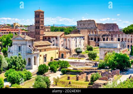 Vue sur le forum romain, Rome, Italie Banque D'Images