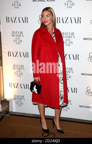 Londres, Royaume-Uni - 30 octobre 2018 : Arizona Muse vu assister aux prix Harper's Bazaar Women of the Year au Claridge's à Londres, Royaume-Uni. Banque D'Images