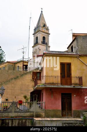 Village de Naso Sicile Italie grand-père de dame gaga émigré par naso Banque D'Images