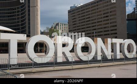 3D Toronto Sign, Nathan Phillips Square, Toronto, Canada Banque D'Images