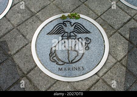 WILDWOOD, NEW JERSEY - 16 septembre 2020 : un symbole circulaire représentant les Marines des États-Unis au sol. Banque D'Images