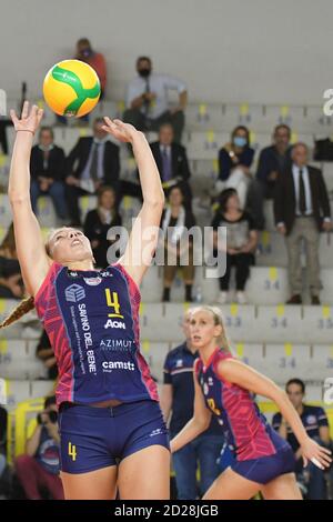 Scandicci (Fi, Italie. scandicci 2020 (fi), Italie, 06 octobre 2020, Ofelia Malinov (Savino del Bene Scandicci) pendant Savino Del Bene Scandicci vs Khimik Yuzhny - Volleyball Champions League femmes - Credit: LM/Filippo Tomasi Credit: Filippo Tomasi/LPS/ZUMA Wire/Alay Live News Banque D'Images