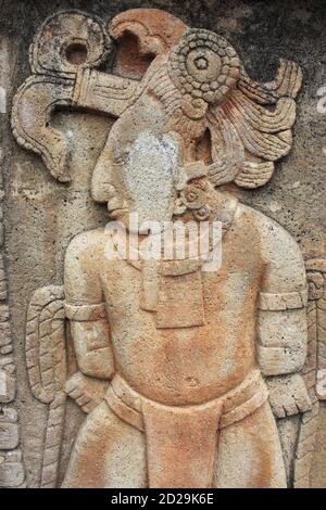 Bas-relief avec maya captive dans le site archéologique de Tonina. Chiapas, Mexique Banque D'Images