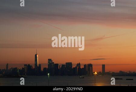 Lever du soleil sur Manhattan, New York Banque D'Images