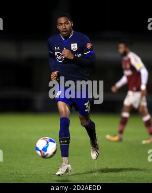 Kayne Ramsay de Southampton U21 lors du match de Trophée de l'EFL au PTS Academy Stadium, à Northampton. Banque D'Images