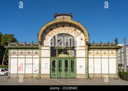 Station de métro Karlsplatz U-Bahn im Jugendstil, Wien, Österreich, Europa | Station de métro Karlsplatz Art Nouveau à Vienne, Autriche, Europe Banque D'Images