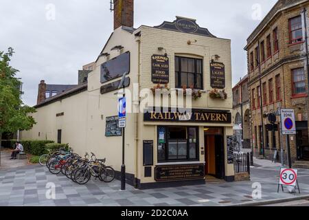 La maison publique de Railway Tavern sur Duke Street à Chelmsford, Essex, Royaume-Uni. Banque D'Images