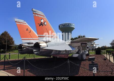 Grumman F-14D Tomcat avion de chasse sur affichage permanent Bethpage long Île de New York Banque D'Images