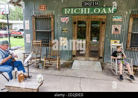 Floride, Webster, forêt nationale de Withlacoochee, Richloam General Store & Post Office, site historique, registre national des lieux historiques, porche avant, rocking Banque D'Images