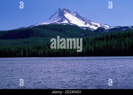 Mt Jefferson Olallie & Lake, Lac Olallie Scenic Area, Mt Hood National Forest, Virginia Banque D'Images