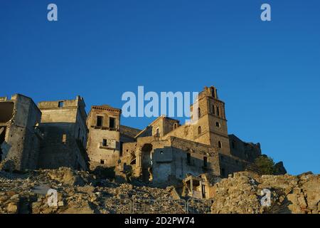 Paysage urbain du village déserté de Cracovie, près de Matera, Basilicate, Italie Banque D'Images