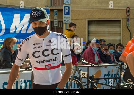 Oggiono (LC, Italie. 4 octobre 2020. Oggiono (lc), Italie, 04 octobre 2020, Szymon Krawczyk (CCC Development Team) (POL) - Pologne Champion national moins de 23 ans pendant il Piccolo Lombardia - moins de 23 ans - Street Cycling - Credit: LM/Antonino Caldarella Credit: Antonino Caldarella/LPS/ZUMA Wire/Alamy Live News Banque D'Images