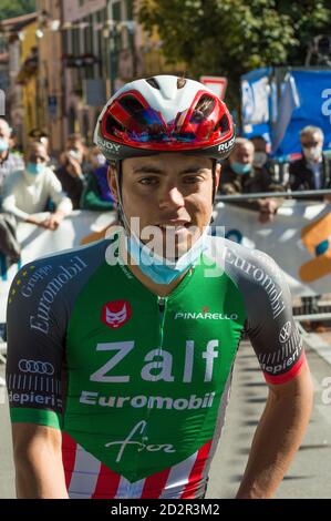 Oggiono (LC, Italie. 4 octobre 2020. Oggiono (lc), Italie, 04 octobre 2020, Luca Colnaghi (ITA)(Zalf Euromobil Desiree Fior) - présent au début de Piccolo Giro di Lombardia 2020 pendant il Piccolo Lombardia - moins de 23 ans - Street Cycling - Credit: LM/Antonino Caldarella Credit: Antonino Caldarella/PS/Aldarella Live News Banque D'Images