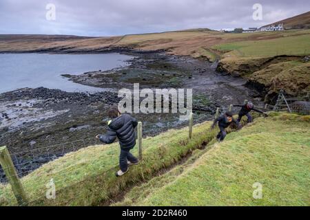 senda al castillo de Duntulm, costa norte de Trotternish, isla de Skye, Highlands, Escocia, Reino ONUDI Banque D'Images