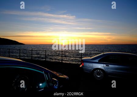 Coucher de soleil sur l'île de Wight de Totland Bay Banque D'Images