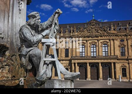 Matthias Grünewald Statue fontaine, Frankoniabrunnen Residenceplatz Anzanole, carrés, résidence, Würzburg, Wuerzburg, Basse-franconie , Bavière, Allemagne Banque D'Images