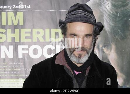 L'acteur Daniel Day-Lewis arrive au cinéma IFI à Dublin pour une projection de gala de My Left foot, le film d'ouverture de la saison Jim Sheridan de l'IFI. Banque D'Images