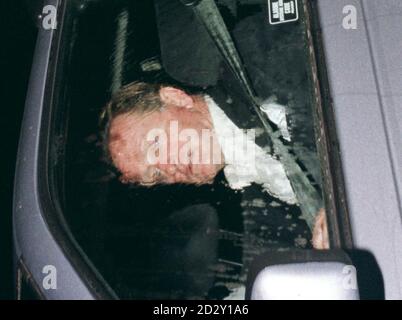 Brig Andrew Parker Bowles quitte la fête de Camilla Parker Bowles dans les premières heures de ce matin (samedi) tenu à Highgrove House près de Tetbury Gloucestershire. Photo Stefan Rousseau/PA Banque D'Images