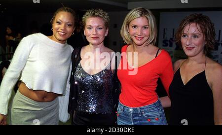 Les actrices du drame de l'hôpital TV « Holby City » (gauche - droite) Angela Griffin, Sarah Preston, Lisa Faulkner et Nicola Stephenson arrivent aux Elle style Awards qui se tiennent à la discothèque Home de Leicester Square à Londres. Banque D'Images