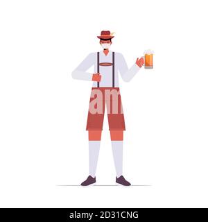 Homme dans un masque médical tenant une tasse à bière fête de l'Oktoberfest coronavirus concept de quarantaine guy dans les vêtements traditionnels allemands pleine longueur illustration vectorielle Illustration de Vecteur