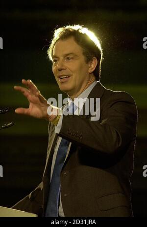 Le Premier ministre Tony Blair, a prononcé un discours à la conférence du mouvement socialiste chrétien sur la « foi en la politique » au Methodist Central Hall, Westminster, Londres. * il a lancé une organisation nationale appelée Experience corps, avec 19 millions de financement sur trois ans pour créer et remplir de nouvelles possibilités de bénévolat pour les plus de 50 ans à l'échelle nationale. Banque D'Images