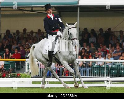 Loi Leslie de la Grande-Bretagne sur ShearH20 lors de l'événement de dressage aux essais de chevaux Burghley à Stamford, Lincolnshire. Banque D'Images