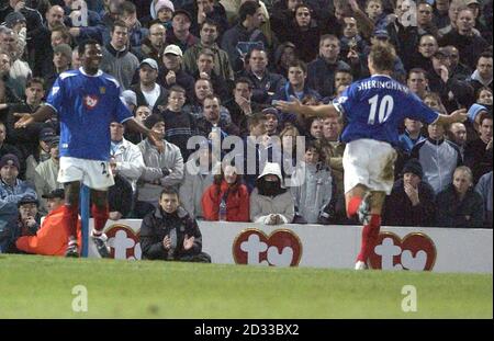 David Dunn, de Blackburn, célèbre son but lors du match de First ership de FA Barclaycard entre Arsenal et Blackburn à Highbury, Londres. Banque D'Images