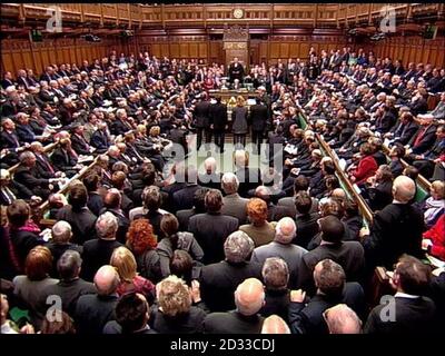 Le vote a lieu à la Chambre des communes lors de la deuxième lecture du projet de loi sur l'enseignement supérieur qui introduit des droits de scolarité universitaires controversés. Le Premier ministre Tony Blair a renversé la tendance dans sa bataille sur les frais de scolarité en remportant le leader rebelle travailliste. Le spectaculaire changement de onzième heure de l'ancien whip en chef Nick Brown a convaincu d'autres de soutenir le premier ministre Banque D'Images