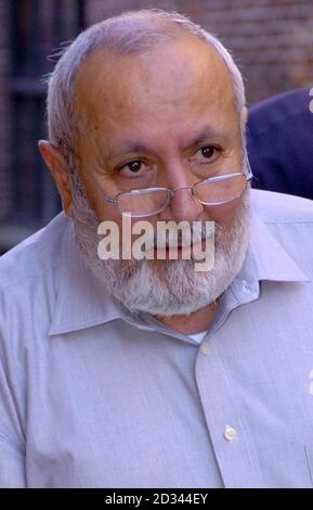 Bakri Siraj- Eldin, 64 ans, arrivant au tribunal de la Couronne de Kings Lynn, qui est accusé conjointement avec son fils de 19 ans Karl Eldin, d'avoir tenté de tuer Alex Lloyd et Ian Watters pendant un combat.les deux hommes sont également accusés de blessures corporelles graves et de troubles violents. Banque D'Images