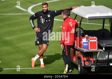 Munich, Allemagne. 07e octobre 2020. Eric Maxim Choupo-Moting (FC Bayern Munich) avec Hans Dieter Flick (Hansi, entraîneur FC Bayern Munich). FC Bayern Munich nouveaux arrivants. Formation sur Saebener Strasse. Football 1. Bundesliga, saison 2020/2021 sur 07.10.2020. | utilisation dans le monde crédit: dpa/Alay Live News Banque D'Images