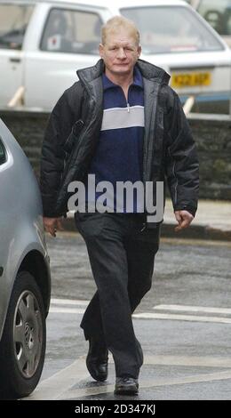 Eddie Browning part après avoir admis conduire pendant trois fois la limite légale. M. Bowning, 52 ans, un ancien soldat emprisonné à tort pour un meurtre violent en 1988, a plaidé pour des circonstances spéciales, affirmant que des amis avaient fait des pointes de sa boisson à sa connaissance. Le cas a été ajouré. Banque D'Images