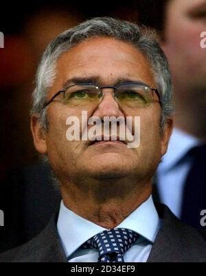 Dossier de bibliothèque PA daté du 26/08/2005 de l'italien controversé Gianni Paladini qui, le jeudi 29 septembre 2005, a été confirmé comme le nouveau président de QPR.Voir PA Story soccer QPR.APPUYEZ SUR ASSOCIATION photo.Le crédit photo devrait se lire: Chris Young/PA.CETTE IMAGE NE PEUT ÊTRE UTILISÉE QUE DANS LE CONTEXTE D'UNE FONCTION ÉDITORIALE.PAS D'UTILISATION DU SITE WEB DU CLUB OFFICIEUX. Banque D'Images