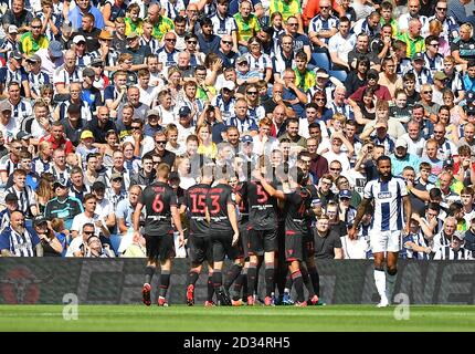 Josh Magennis de Bolton Wanderers (non visible) célèbre le premier but de son équipe lors du match du championnat Sky Bet aux Hawthorns, West Bromwich. Banque D'Images