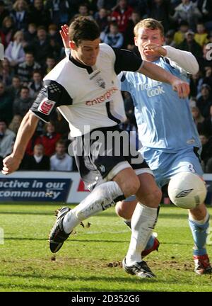 David Nugent de Preston North End frappe dans le rebond à mettre son équipe à l'avance Banque D'Images